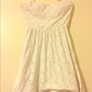 Mini, sweetheart lace dress